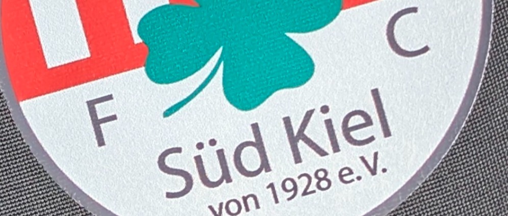 Spenden sammeln | Trainingsanzüge für die E Jugend vom FC Süd Kiel | Spendenseite