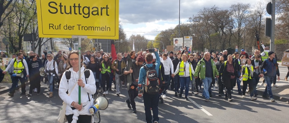 Spenden sammeln | RufderTrommeln Demoaufzüge | Spendenseite