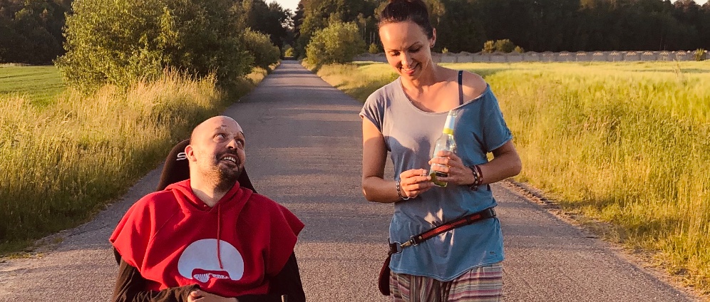 Spenden sammeln | Barfuß durch die Wiese gehen | Spendenseite