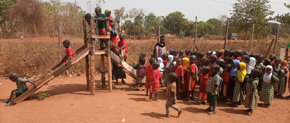Spenden sammeln | Spielgeräte für ein Schulprojekt in Uganda | Spendenseite