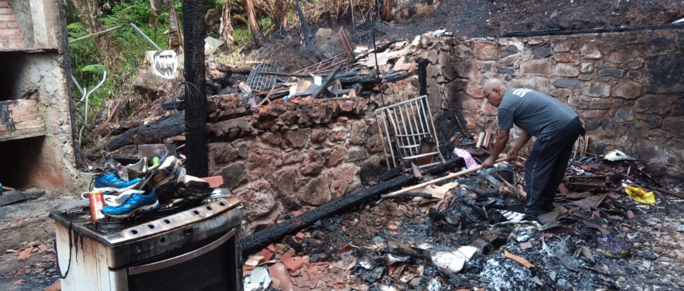 Spenden sammeln | Family's house reconstruction after fire | Spendenseite