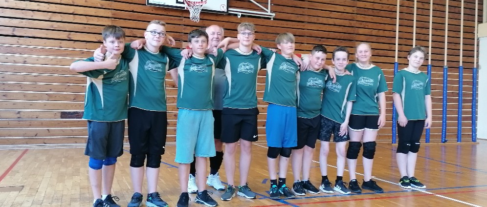 Spielerkleidung für Nachwuchsvolleyballmannschaft | Spenden sammeln
