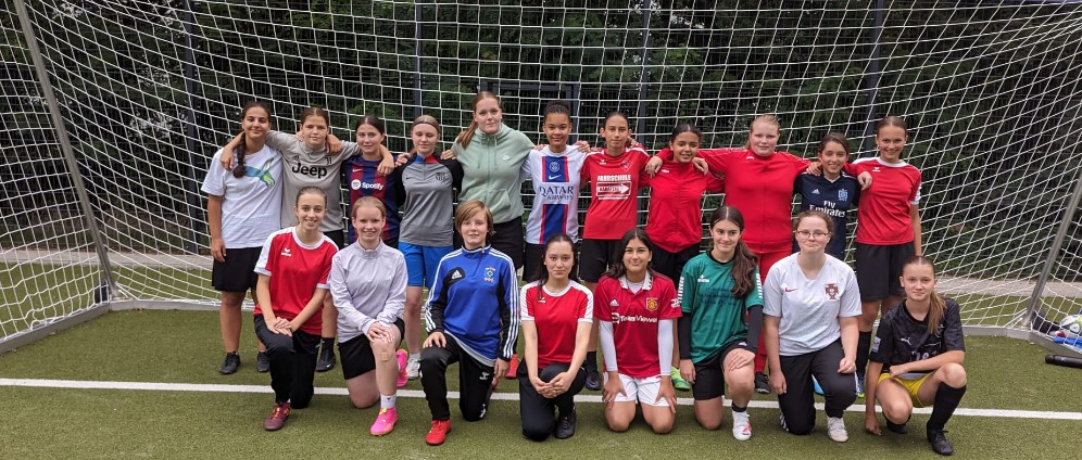 Spenden sammeln | Unterstützung für unsere B Mädchen Fußballteams | Spendenseite