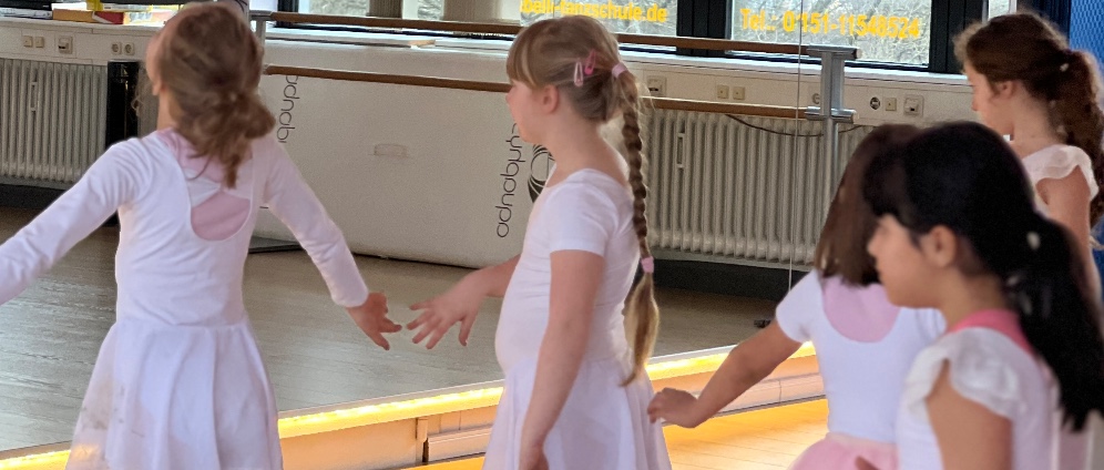 Spenden sammeln | Eine Tanzschule für Kinder und Jugendliche | Spendenseite