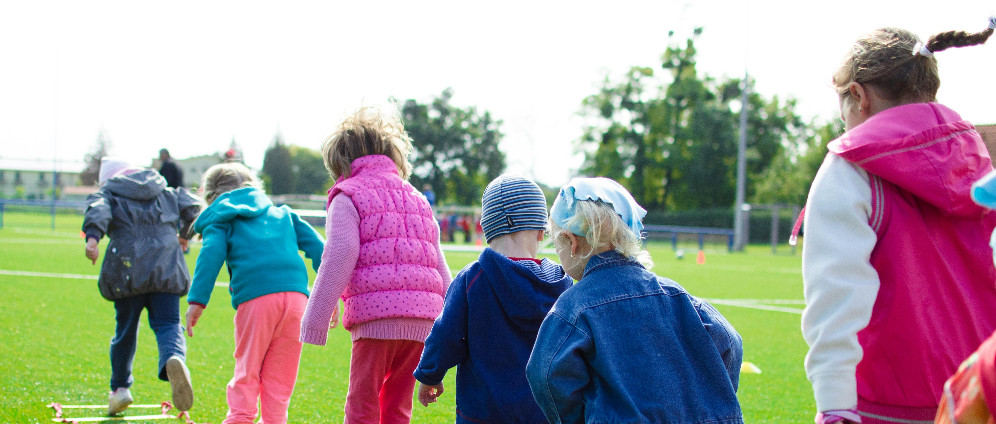 Sichere Hüpfburg für strahlende Kinderaugen | Spenden sammeln